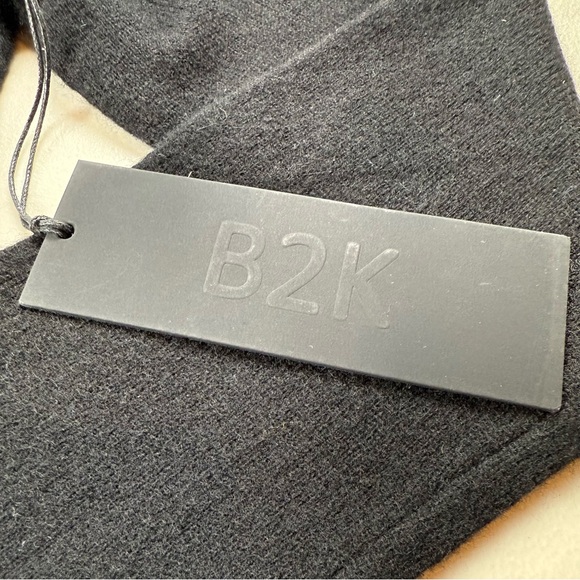 Born2Kreate‎ Black Turtle Neck 100% Cashmere Sweater - Picture 6 of 8